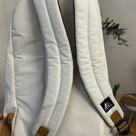 Everest 16" Vintage Backpack, Beige All Ages, Unisex - Picture 2 of 6